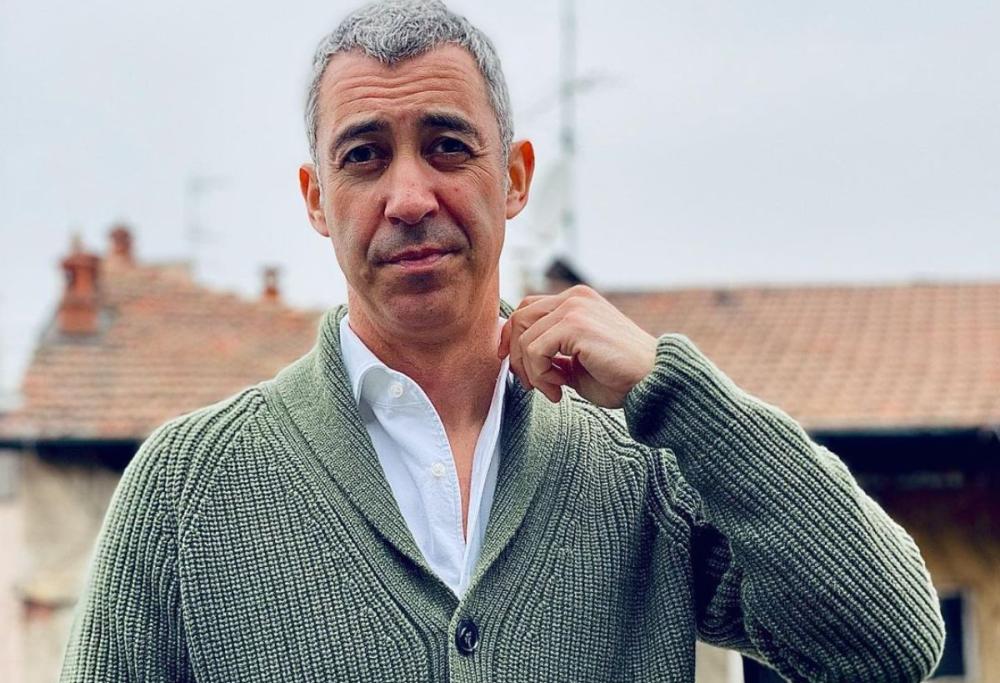 La nuova fidanzata di Paolo Kessisoglu: le foto al mare