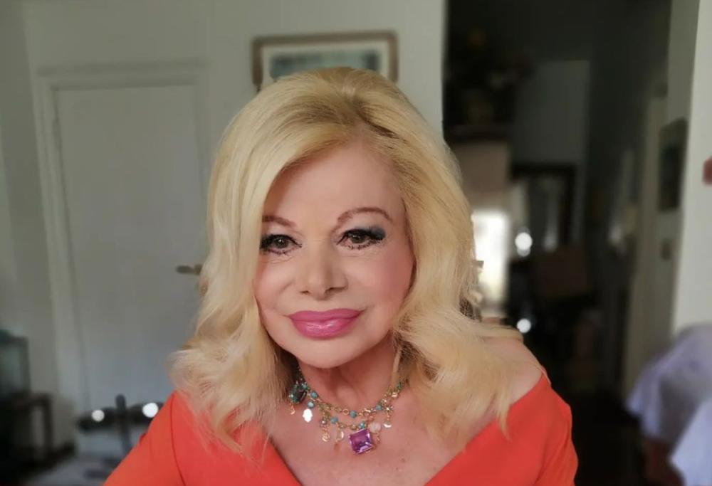 Uomo che lava i piatti? Sandra Milo dà ragione a Laura Chiatti