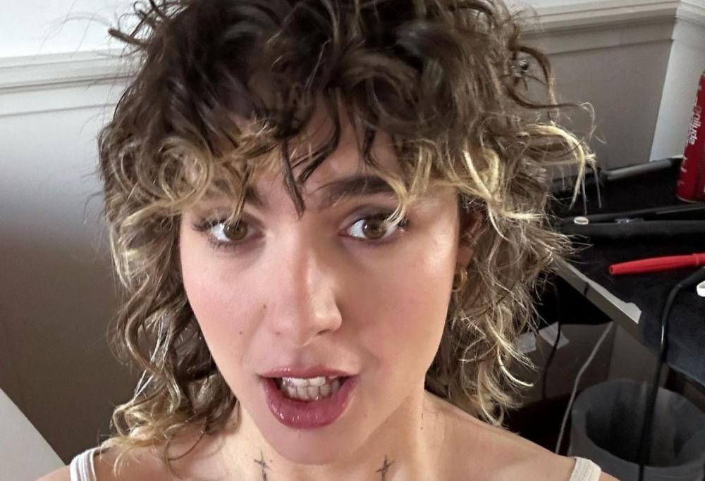 Madame non vuole rifarsi i denti: "Sembrerei una mocciosa senza idee"