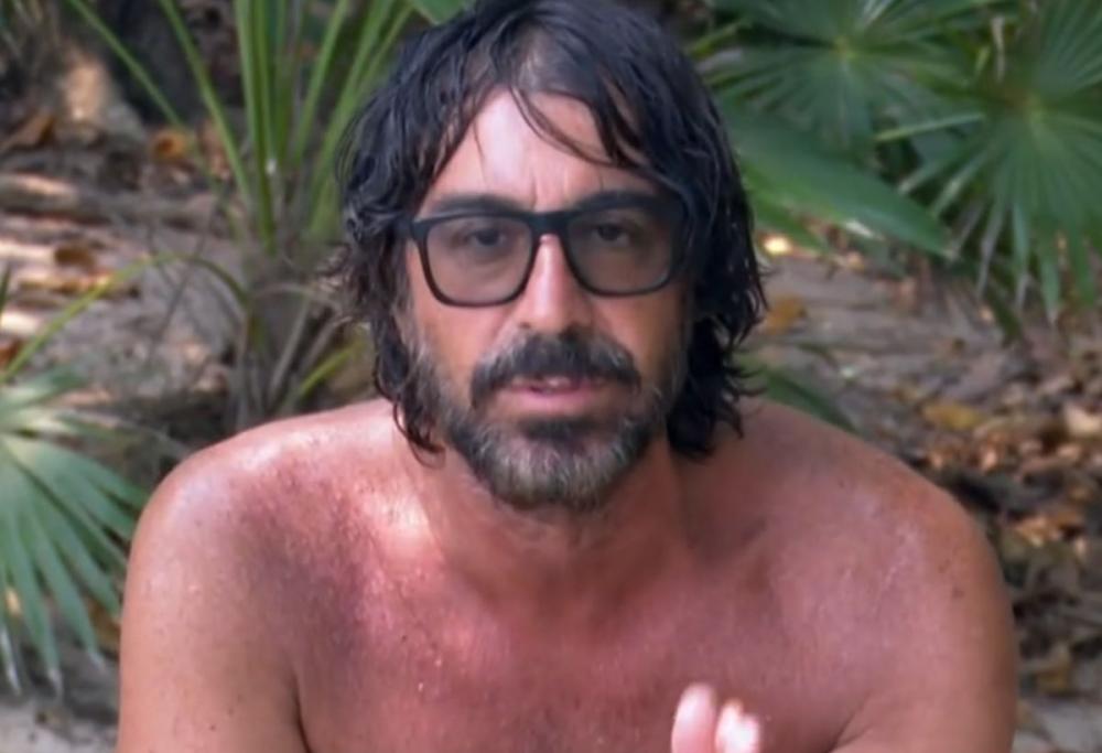 Isola dei Famosi, il nostro Marco si commuove parlando della moglie