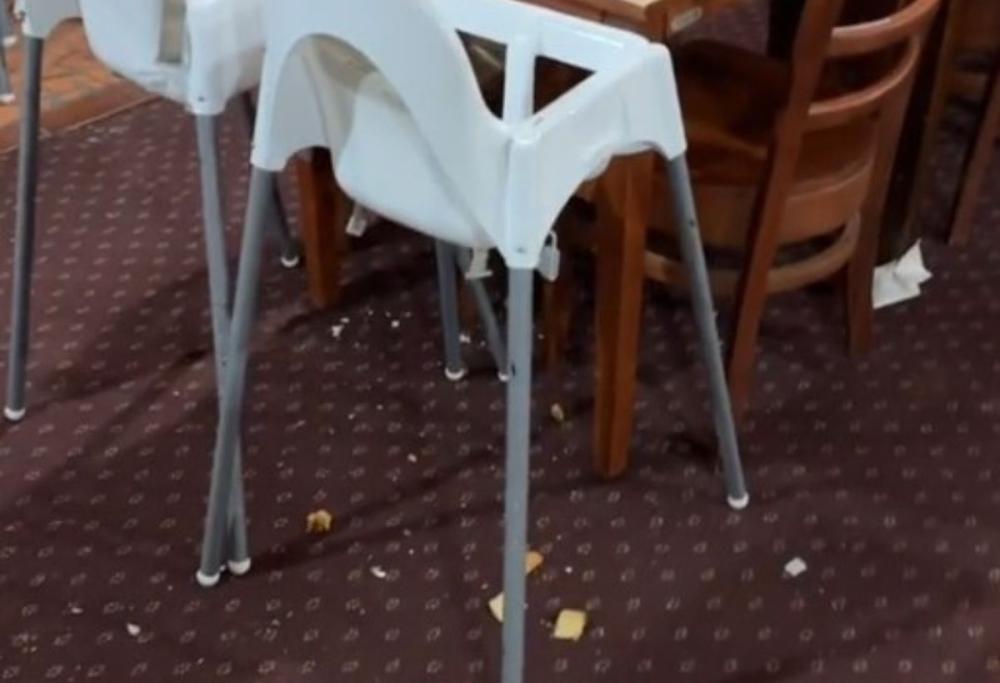I bambini rendono il ristorante un disastro: la reazione del titolare