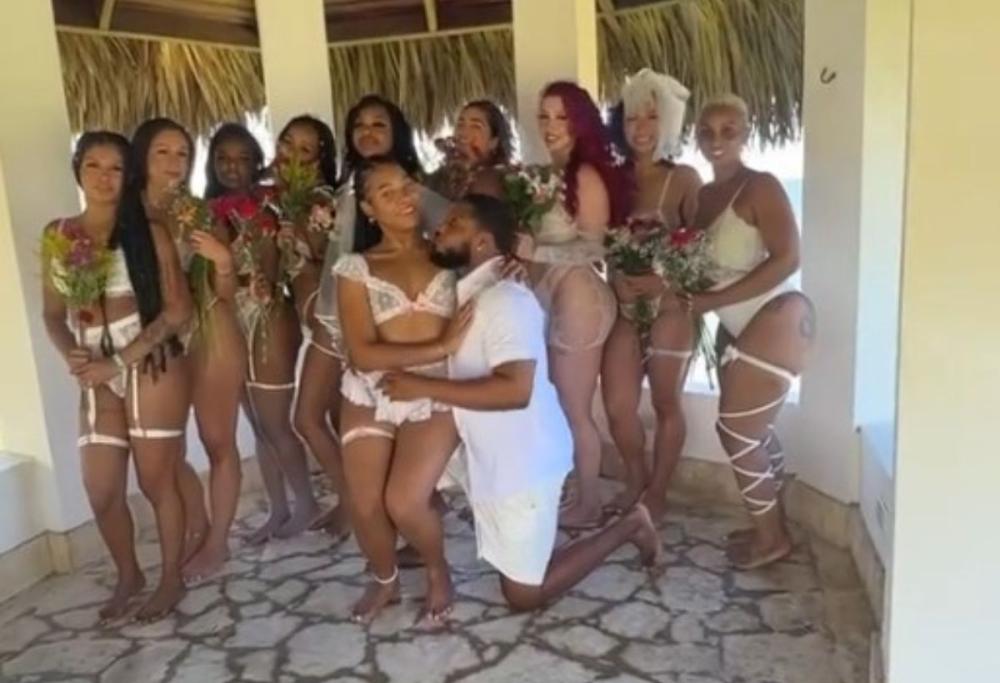 Tiktoker americano sposa 10 donne in un solo matrimonio