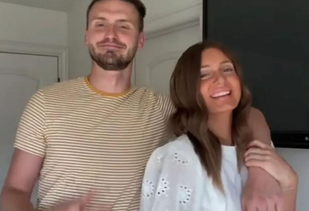Moglie e marito scoprono di essere cugini, ma decide di non separarsi