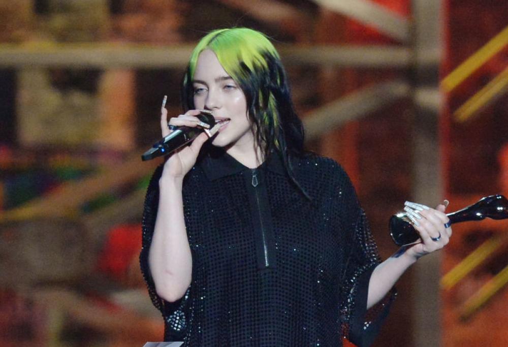 Billie Eilish ora ha un profilo su TikTok: ecco i suoi primi video