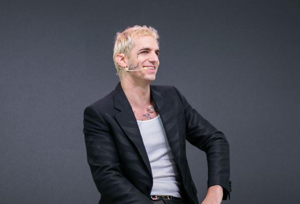 Achille Lauro annuncia un tour nelle scuole