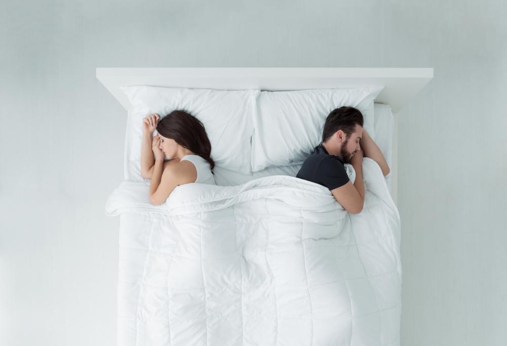 Dormire separati migliora la qualità del sonno