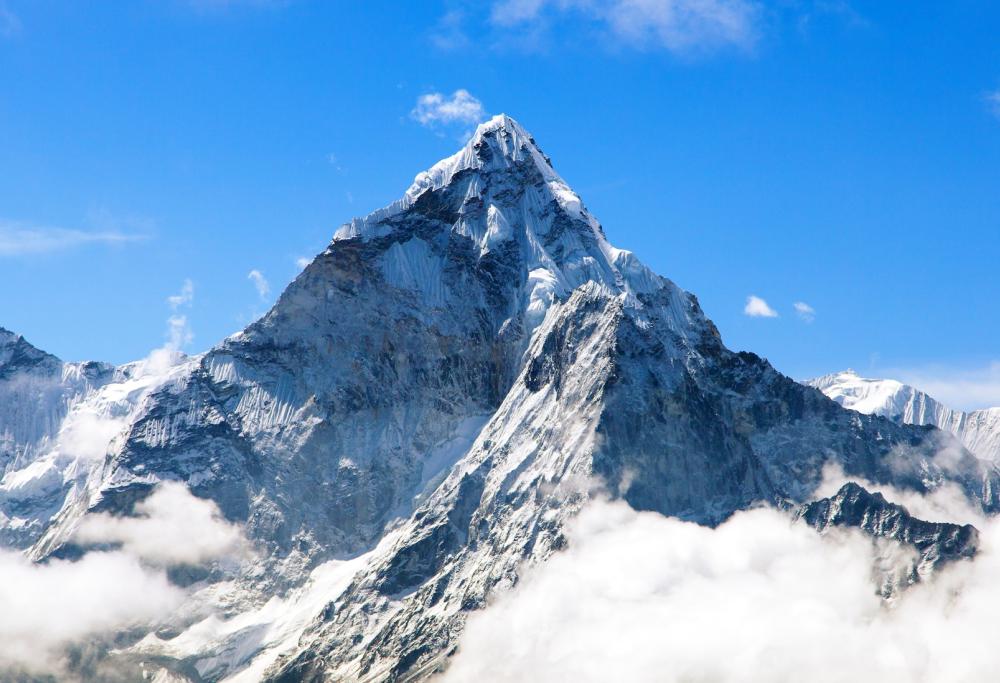 L’Everest si sta sciogliendo: ha perso 55 metri di spessore in 25 anni