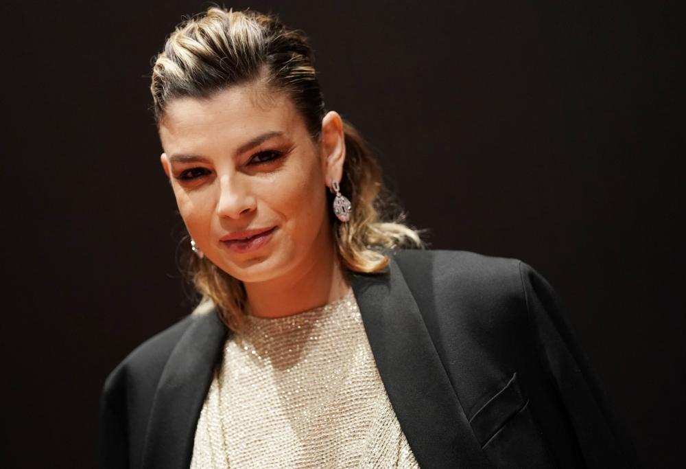 Emma, in quarantena, è stata costretta a improvvisarsi idraulico