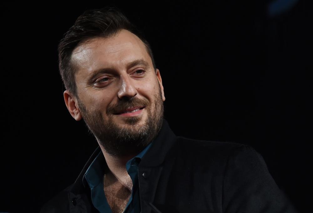 Cesare Cremonini canta in playback Diodato 