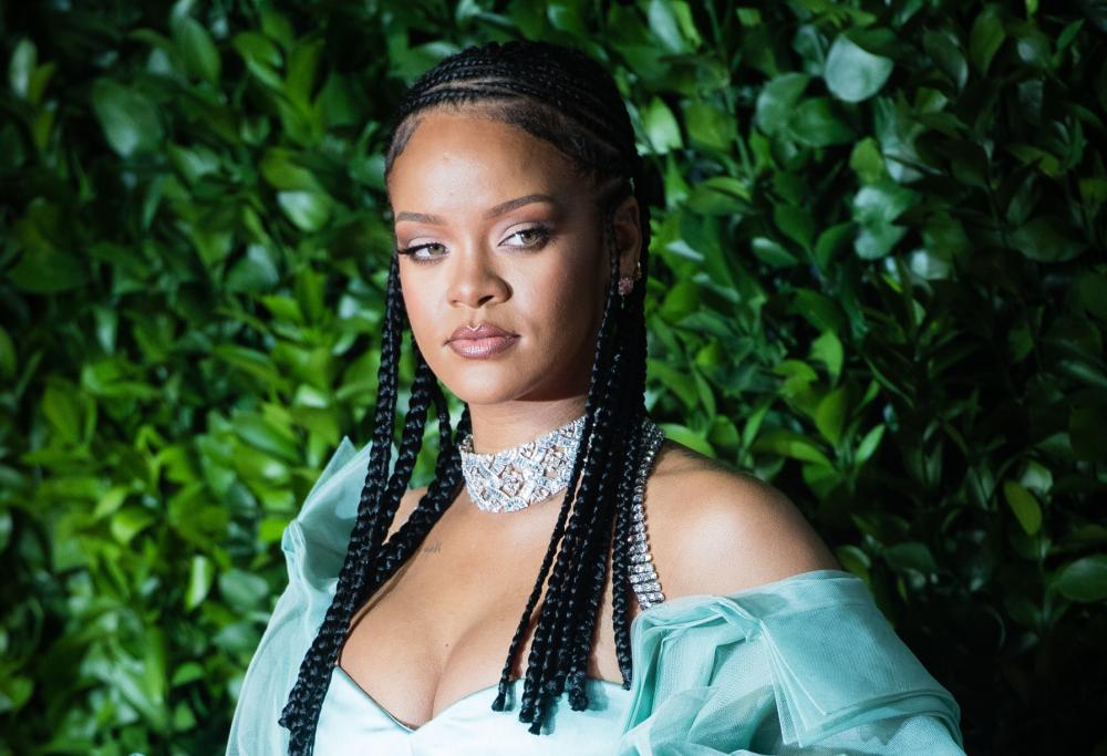 Anche il papà di Rihanna è positivo al Covid-19