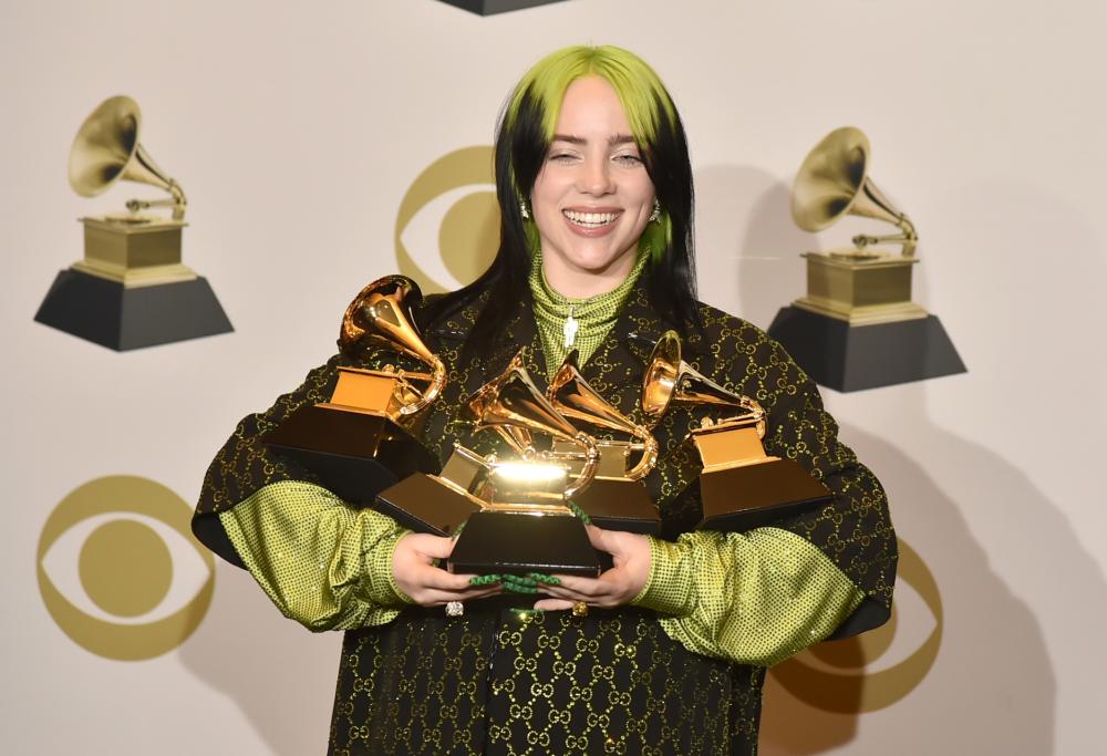 Billie Eilish è l’artista femminile più premiata del 2020