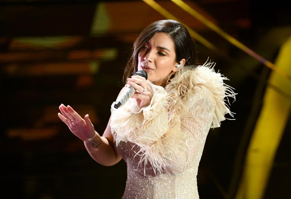 Elettra Lamborghini contro la psicosi da Coronavirus: “Vi sc****e mezza discoteca e ora avete paura del virus?”