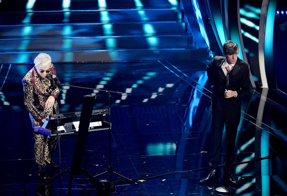 Sanremo 2020, parla il manager di Bugo: "Morgan voleva dei soldi, va aiutato"