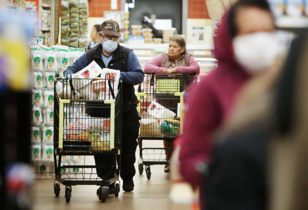 Un anziano tenta un goffo furto e il supermercato chiama le forze dell’ordine