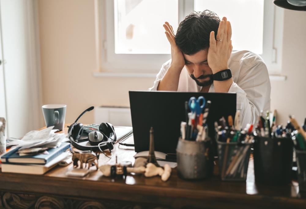 L’OMS avverte: lavorare troppo uccide