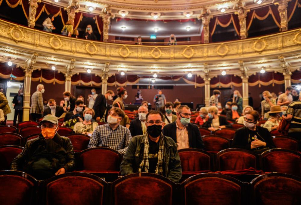 Arriverà il 26 aprile il nuovo decreto sulle riaperture di bar, ristoranti, cinema, musei e palestre