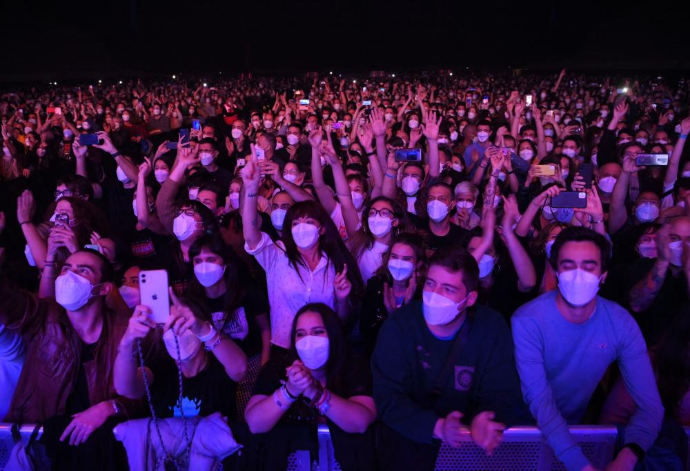 Barcellona: in 5.000 a un concerto, nessun contagiato
