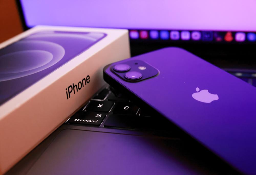 Noleggiare un iPhone? Apple starebbe pensando a questa soluzione per aumentare il giro di affari