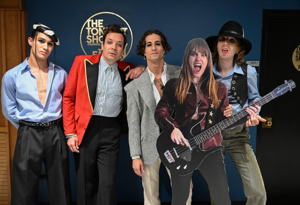 Måneskin: Jimmy Fallon sostituisce Victoria