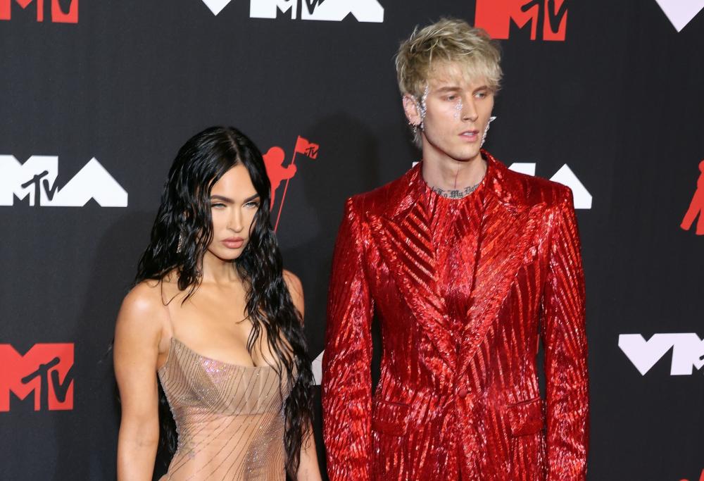 Machine Gun Kelly ricorda il suo tentativo di suicidio