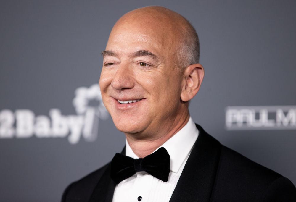 Jeff Bezos ha comprato un pezzo di isola Maui alle Hawaii