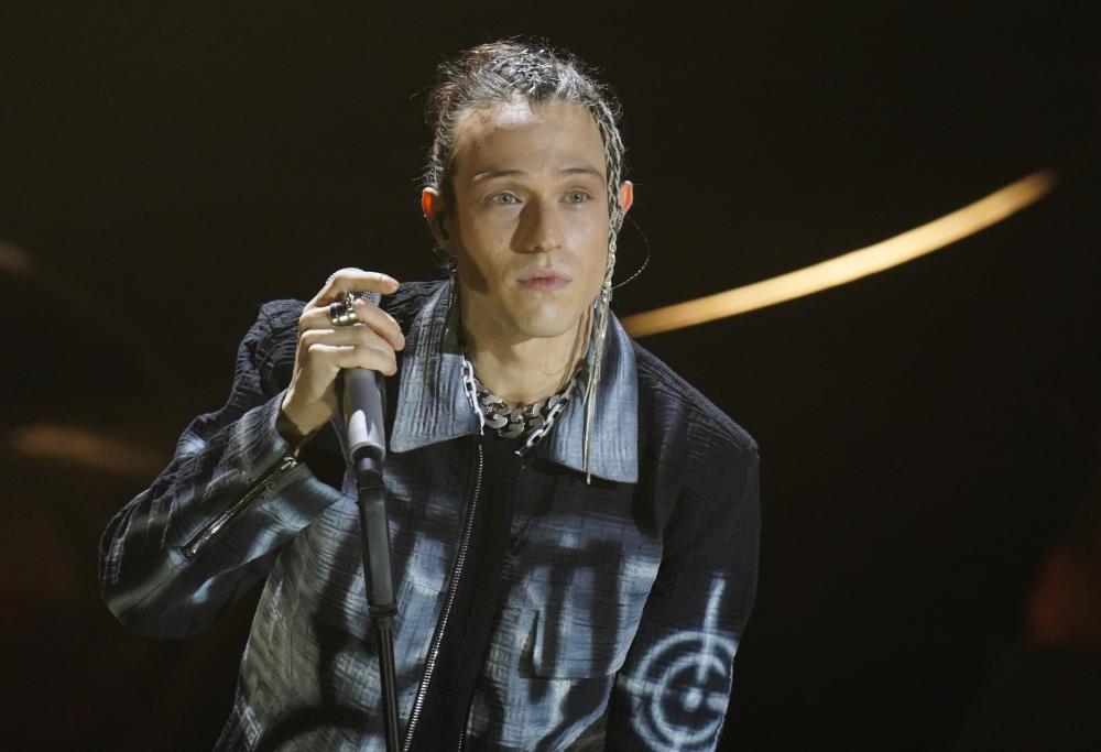 Irama: un nuovo album con Gué, Sfera Ebbasta e Lazza