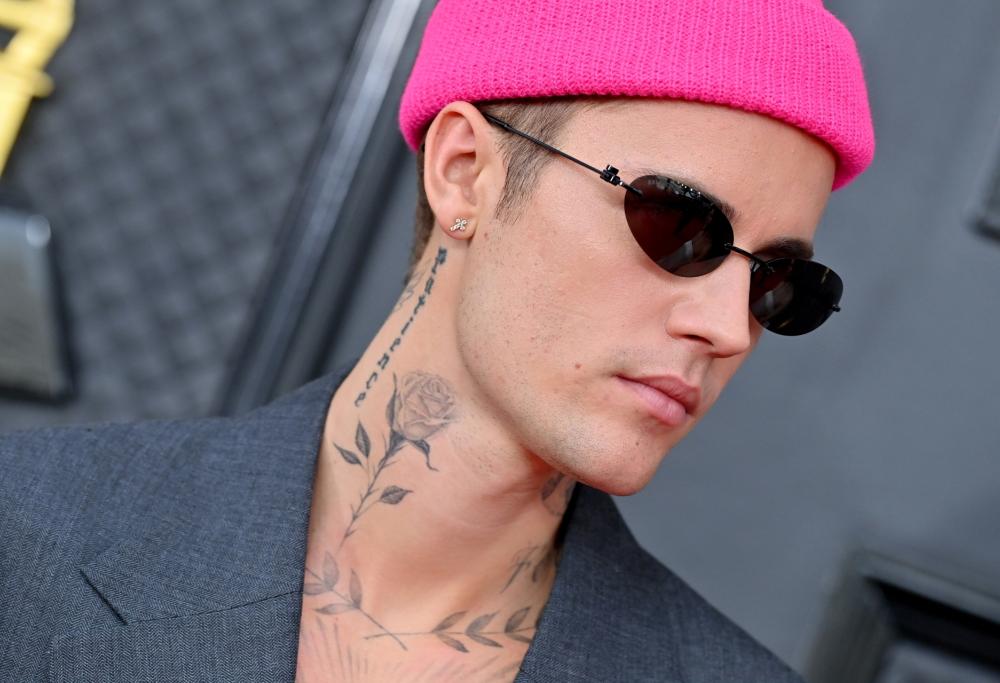 Justin Bieber spiega la sua malattia: "Ho il volto paralizzato"