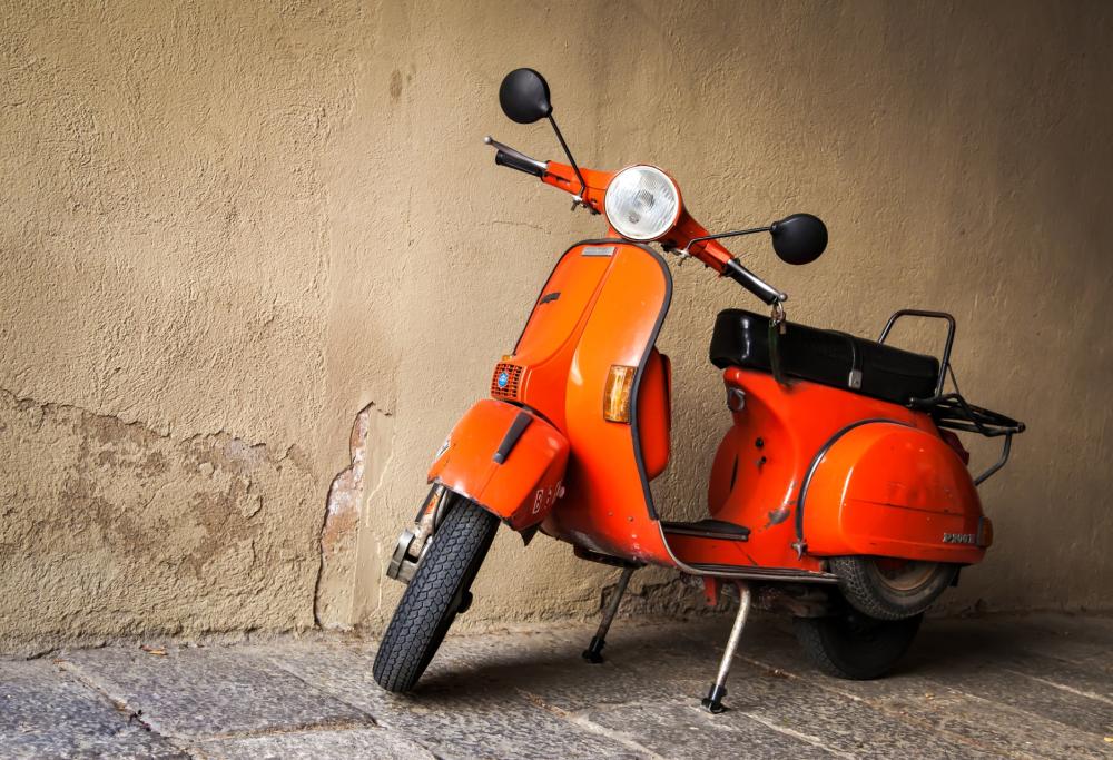 Vespa rubata nel 1992 torna al suo proprietario 31 anni dopo e a 1500 km di distanza