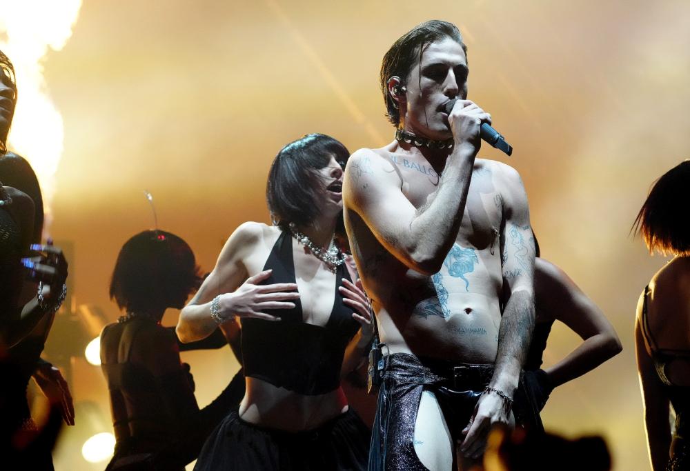 La performance "non censurata" dei Måneskin agli MTV VMAs 
