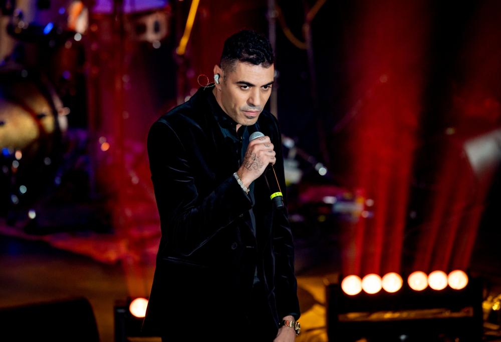 Marracash: un nuovo singolo nell'edizione deluxe di "Noi, loro, gli altri"