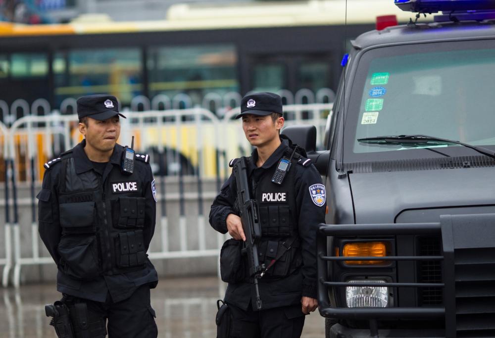 La Cina ha 100 stazioni di polizia illegali all’estero per spiare i cinesi: anche in Italia