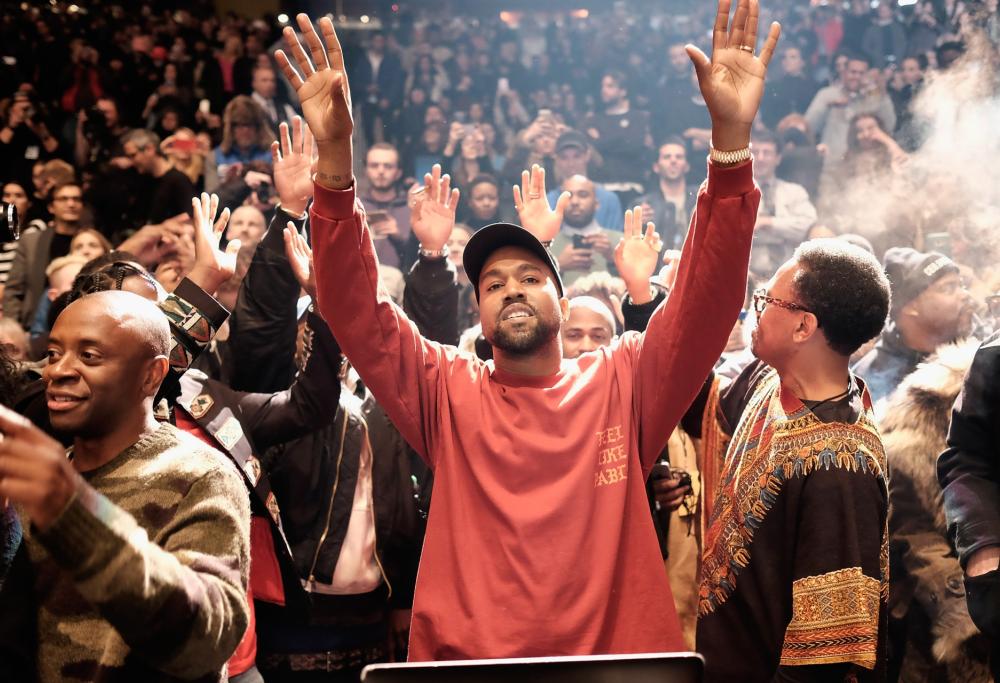 Kanye West porta Marilyn Manson alla sua messa