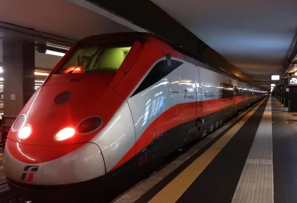 Giuseppina Giuliano: la bidella che piuttosto che vivere a Milano fa la pendolare da Napoli