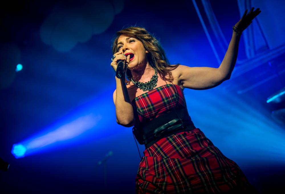 Cristina D'Avena, dopo 36 anni ecco il disco d'oro per "Occhi di Gatto"
