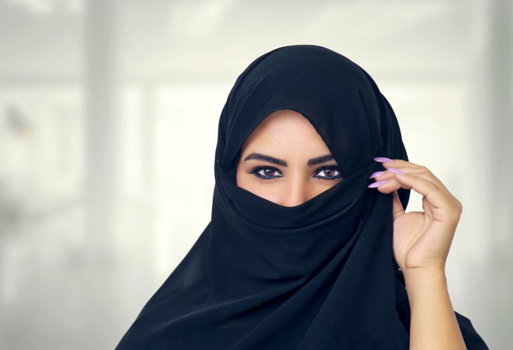In svizzera domenica 7 marzo si vota contro il burqa
