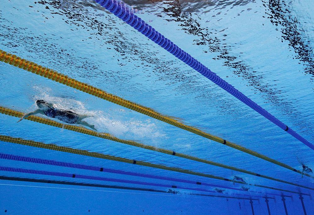 Dopo i pub in UK riaprono anche le piscine