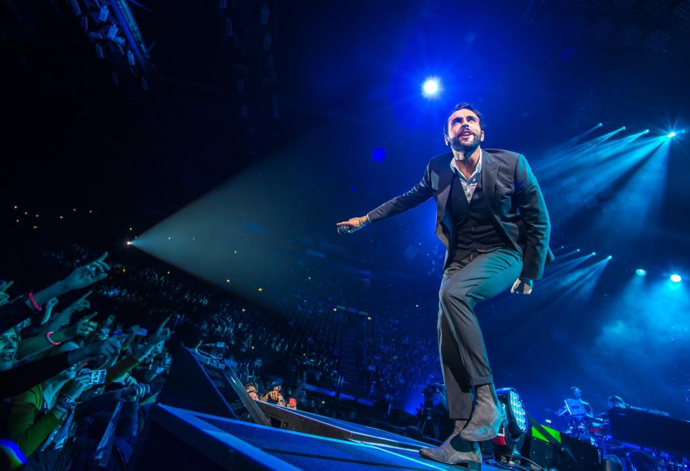 Marco Mengoni è tornato e canterà negli stadi