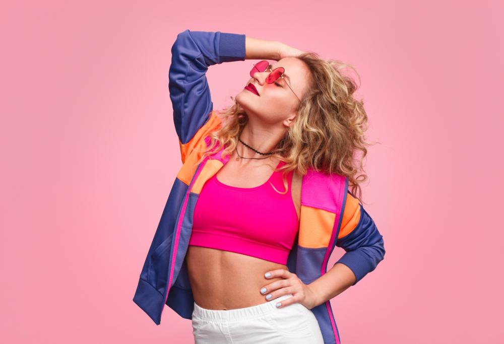 Dopamine dressing: la moda che fa bene all’umore