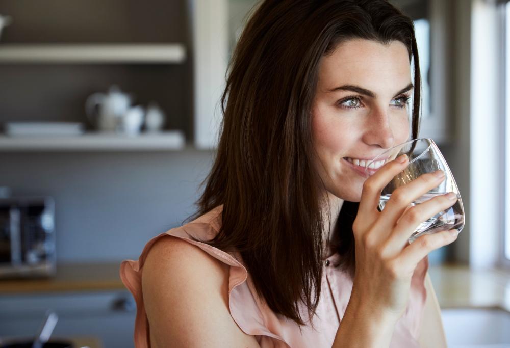 Bere molto accelera il metabolismo e aiuta a perdere peso
