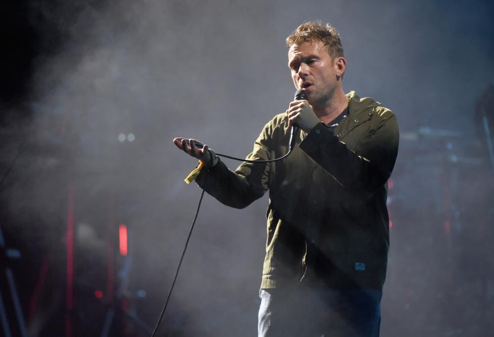 Damon Albarn e St. Vincent omaggiano Paul McCartney