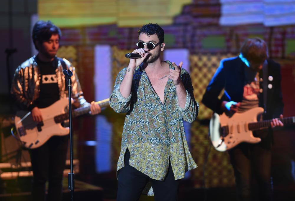 Carl Brave, un nuovo ep dedicato alla club culture