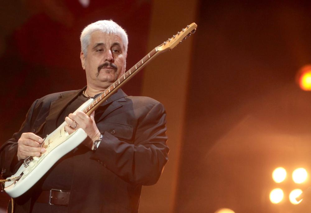 Napoli, flashmob dai balconi in ricordo di Pino Daniele: oggi sarebbe il suo compleanno