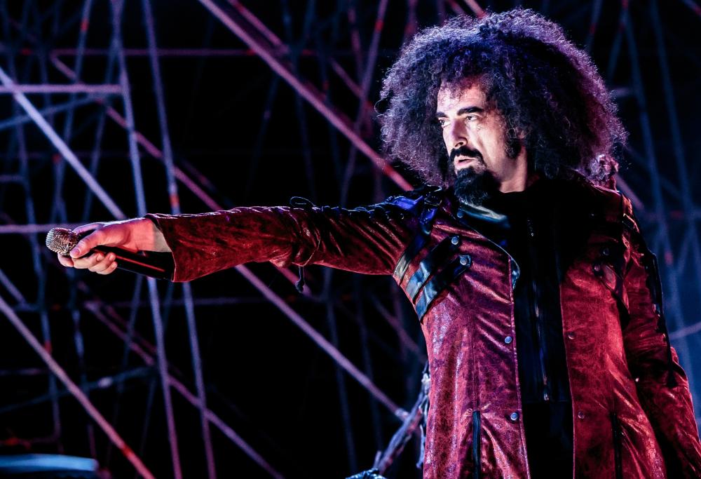 Caparezza, un nuovo singolo e la date del tour