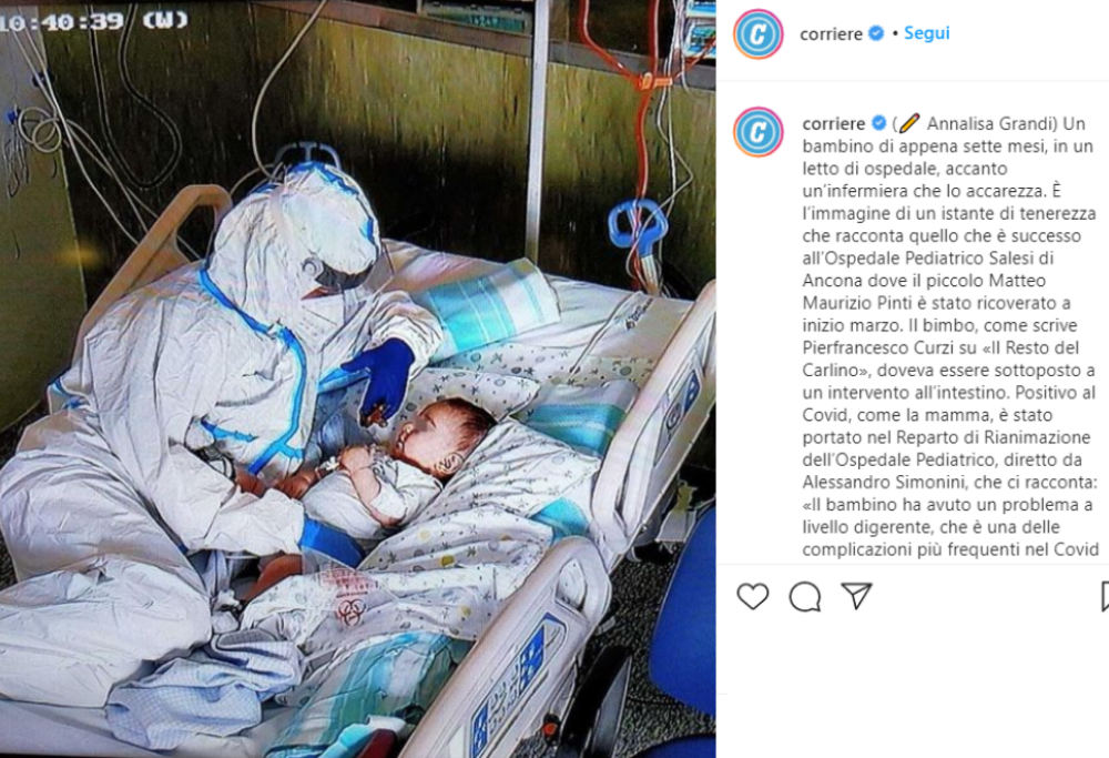L’infermiera si sdraia a fianco del paziente di 7 mesi malato di Covid