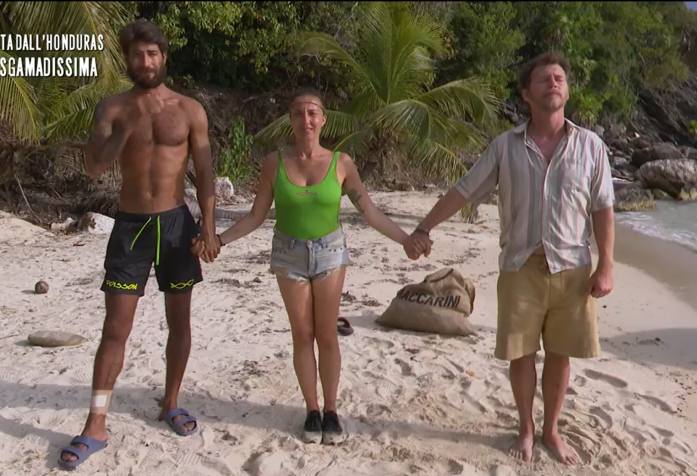 Isola dei Famosi: eliminato definitivamente Maccarini. Pamela Petrarolo finisce su Playa Sgamadissima