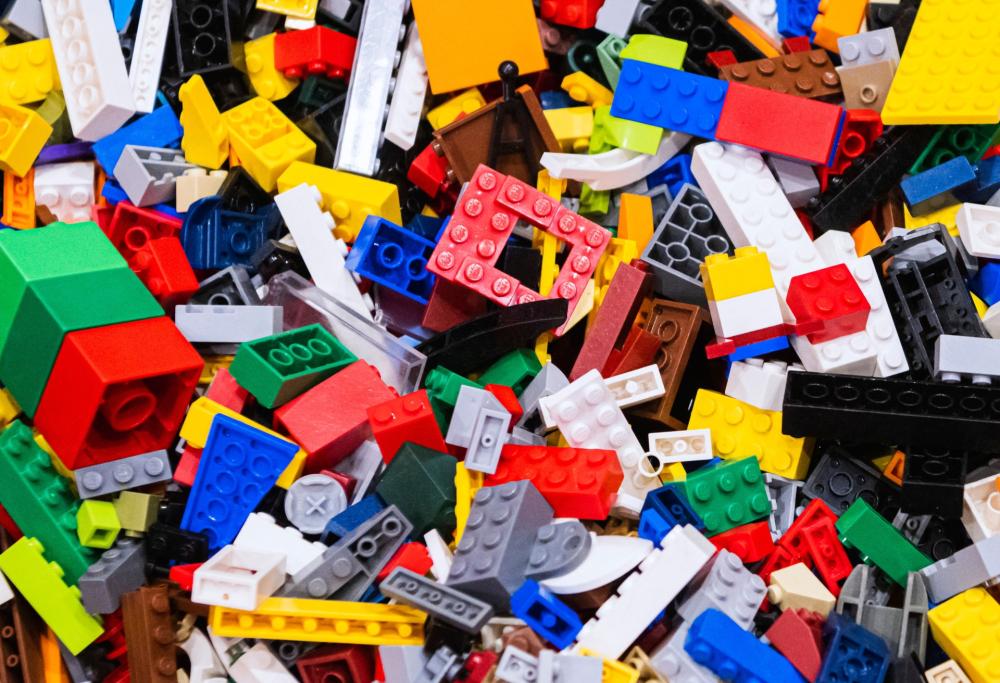 L’artista che usa i LEGO per riprodurre opere d’arte