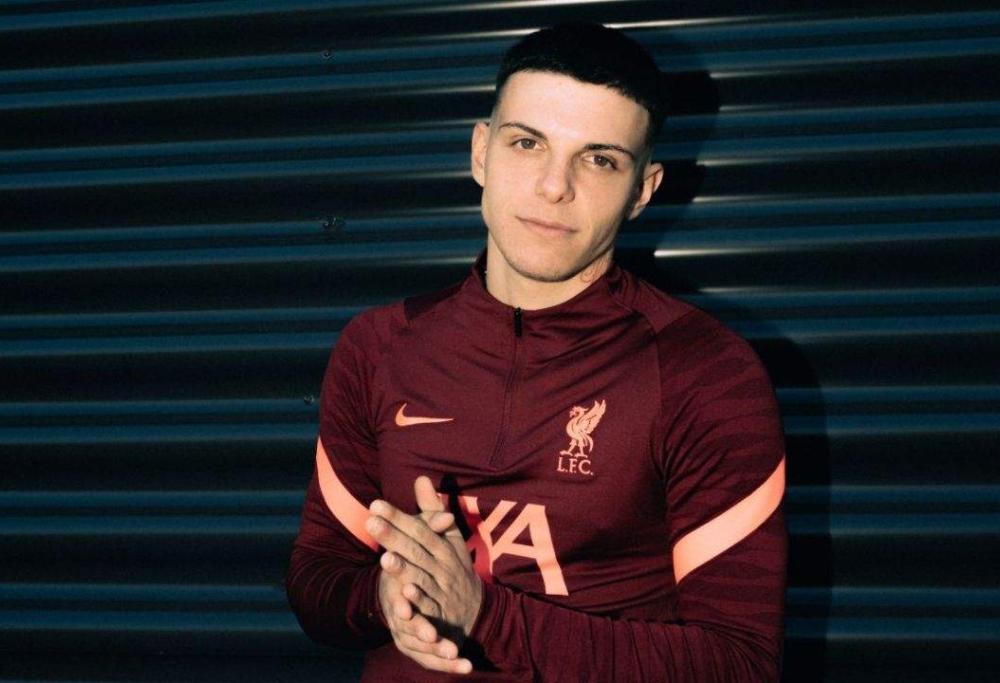 Rhove: “Shakerando” è una hit