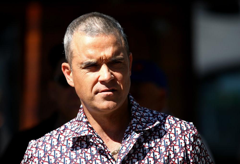 Robbie Williams ha rivelato che sta per formare una nuova band