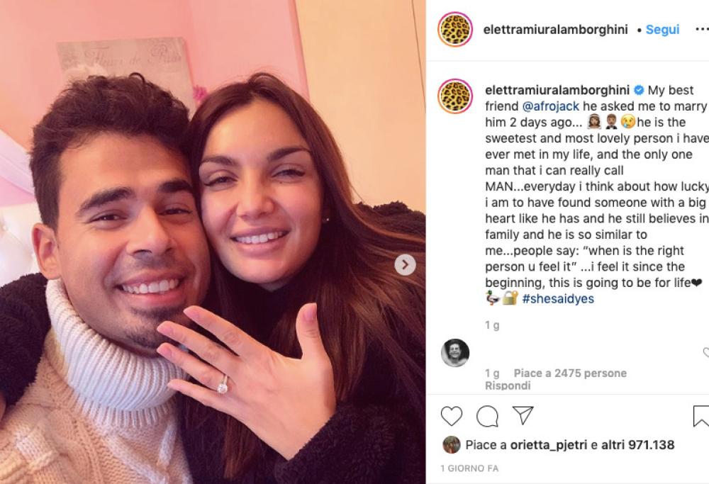 Elettra Lamborghini si sposa: l'annuncio (con anello) sui social