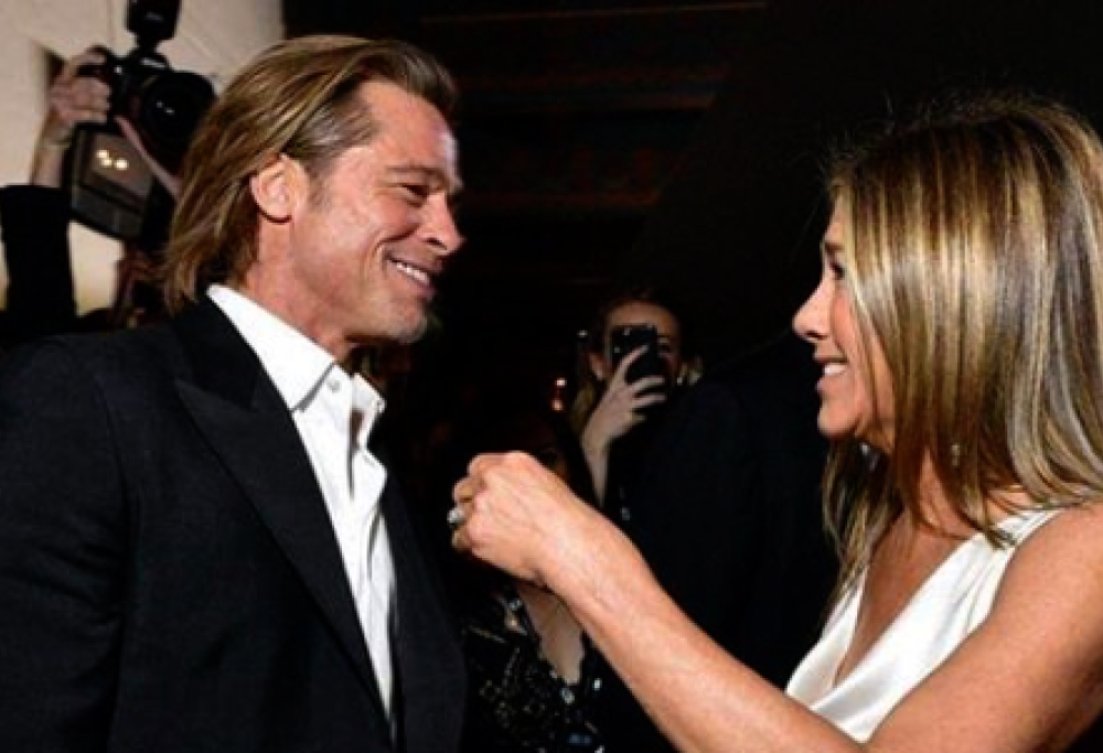 Brad Pitt e Jennifer Aniston: baci e abbracci ai SAG Awards